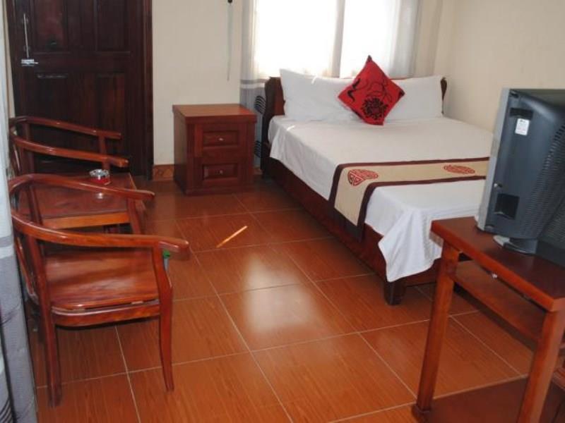 Thien Thanh Hotel Фонг Нха Екстериор снимка