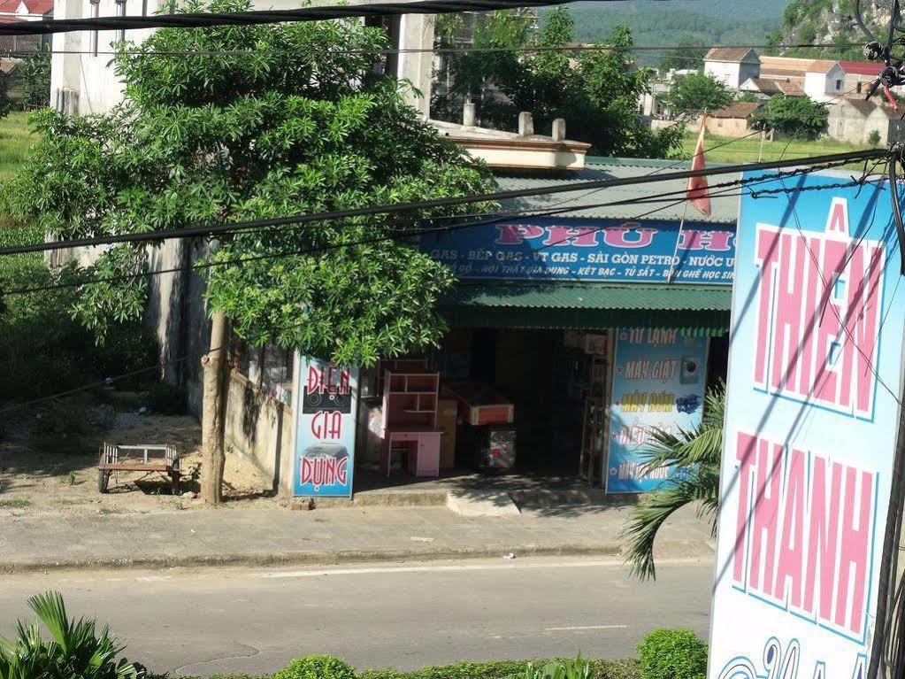 Thien Thanh Hotel Фонг Нха Екстериор снимка