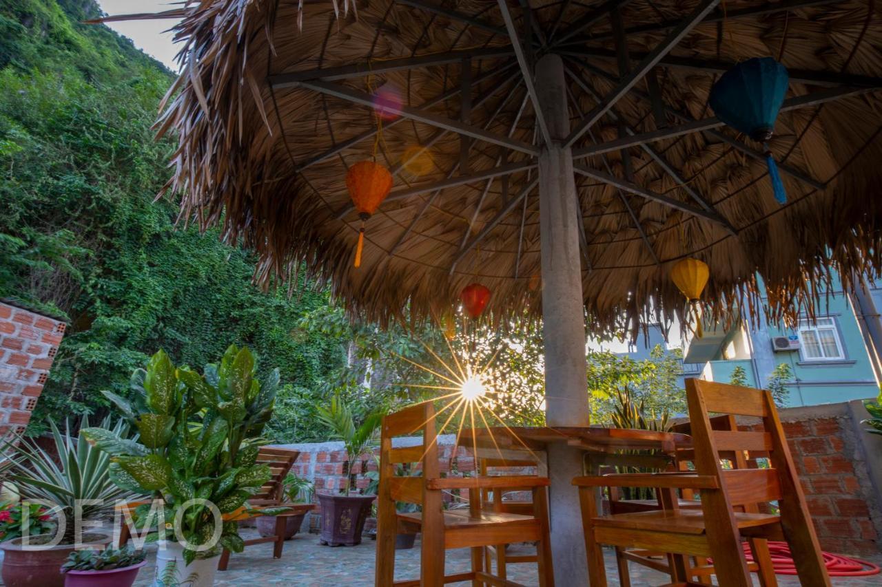 Thien Thanh Hotel Фонг Нха Екстериор снимка